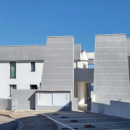 Wunderschoene Familienwohnung Fuer Bis Zu 3 Personen By Interhome Appartamento