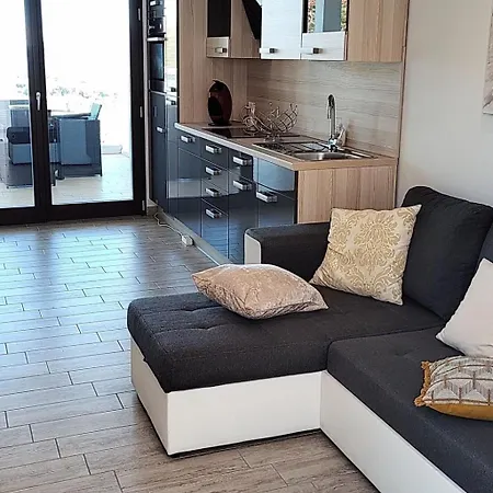 Appartamento Wunderschoene Familienwohnung Fuer Bis Zu 3 Personen By Interhome Cannigione