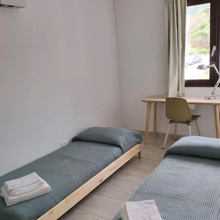 Wunderschoene Familienwohnung Fuer Bis Zu 3 Personen By Interhome Appartamento